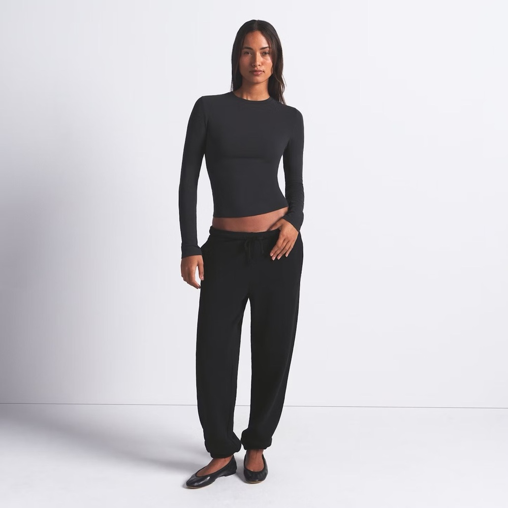 Skims Cotton Jersey Long Sleeve T-Shirt in Soot
